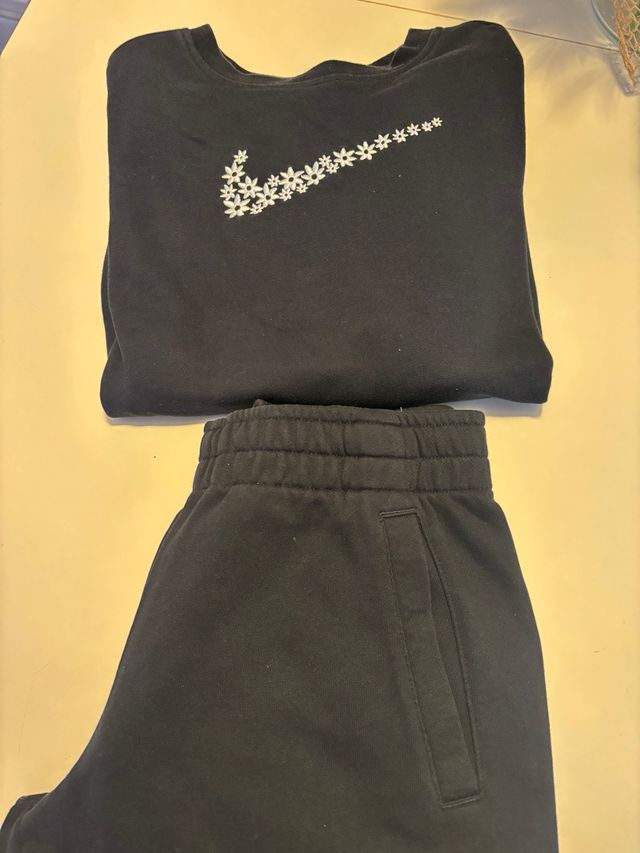 Chándal Nike niña negro