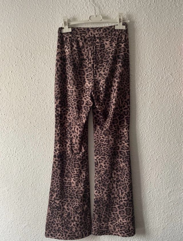 Pantalón ancho estampado leopardo