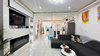 Chalet en venta en Alginet