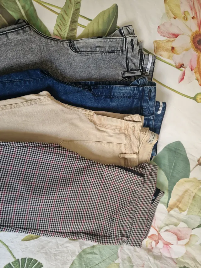 Pack 4 pantalones: beige, azul, gris, cuadros
