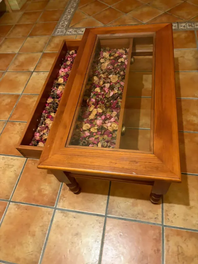 Mesa de centro de madera de cerezo con cristal