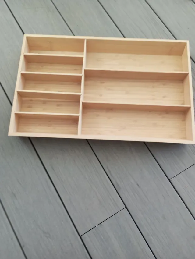 Cubertero de madera organizador.Espacios móviles.