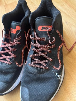 Deportivas Nike Talla 44.5 Negras Naranja