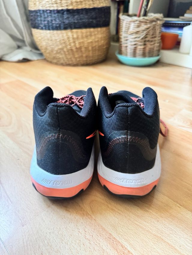 Deportivas Nike Talla 44.5 Negras Naranja