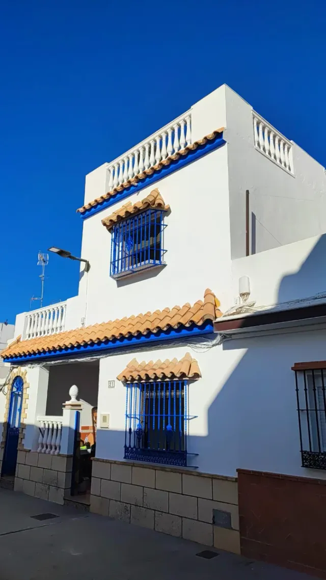 Pintura Blanca y Amarilla