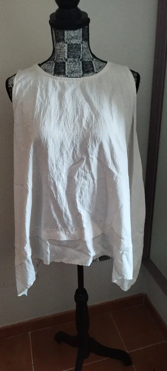 Top sin mangas lino beige talla M