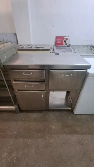 Mueble cafetero de acero inoxidable