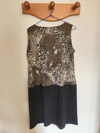 Vestido negro y multicolor