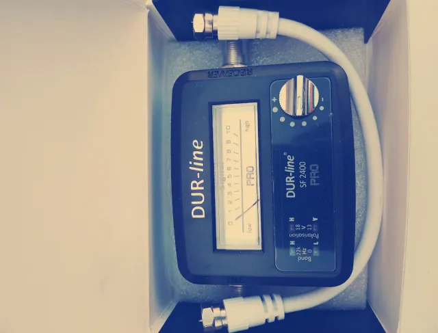 Medidor señal satélite DUR-line SF 2400 Pro