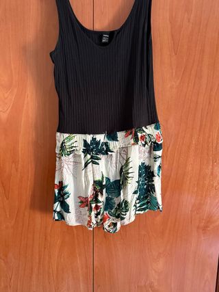 Mono corto SHEIN estampado floral M