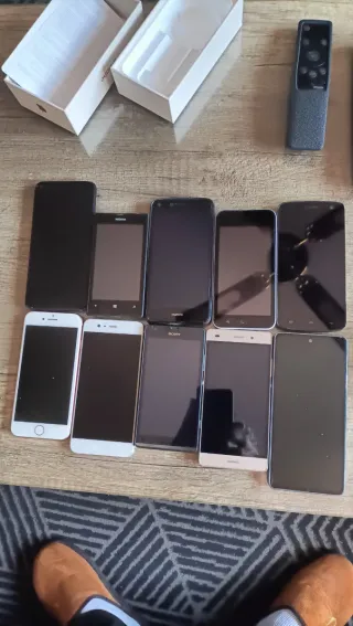 Lote 5 Móviles Apple, Huawei, Nokia, Sony, Motorol