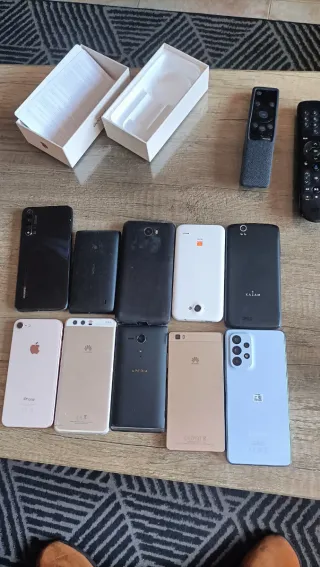 Lote 5 Móviles Apple, Huawei, Nokia, Sony, Motorol