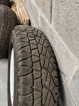 Llantas y Neumáticos Land Rover Defender