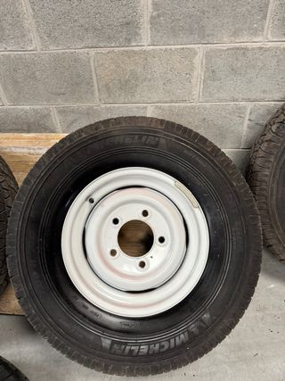 Llantas y Neumáticos Land Rover Defender