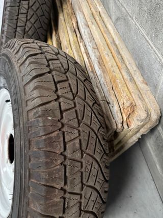 Llantas y Neumáticos Land Rover Defender