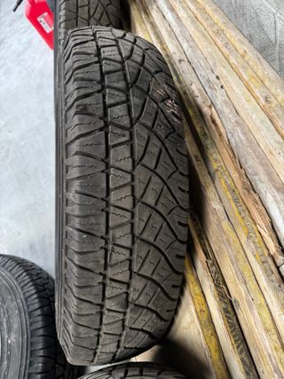 Llantas y Neumáticos Land Rover Defender