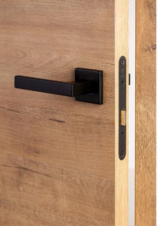 Puerta abatible ciega Berna Gold Roble izquierda