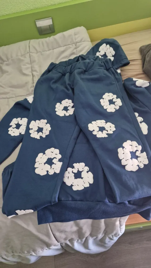 Conjunto chándal estampado talla S