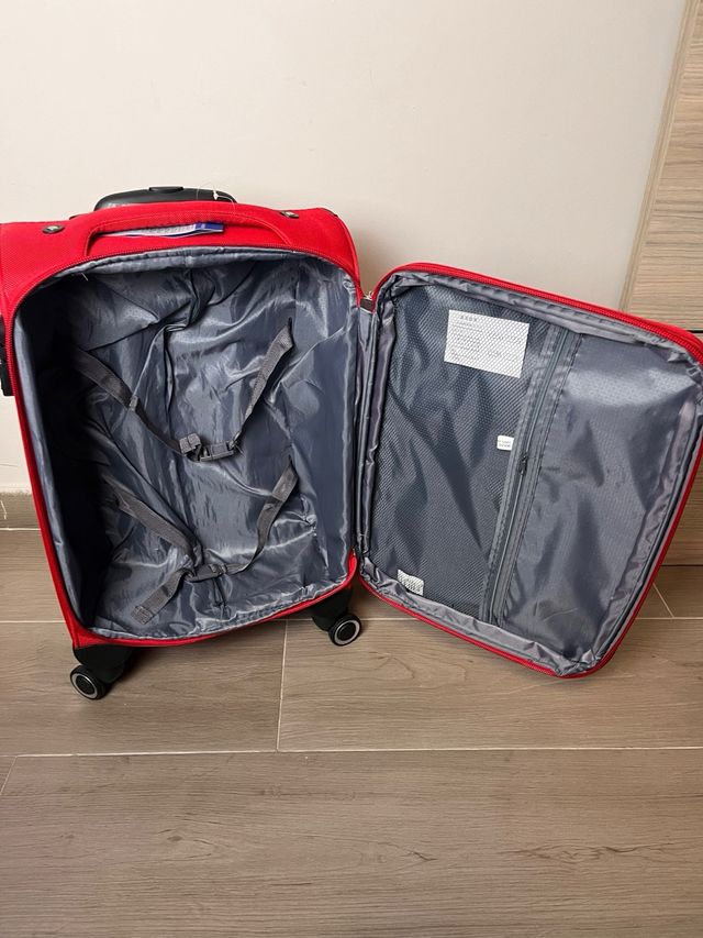 Maleta de viaje roja 57x35x20