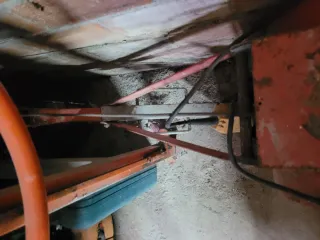 Montacargas construcción, con poco trabajo.