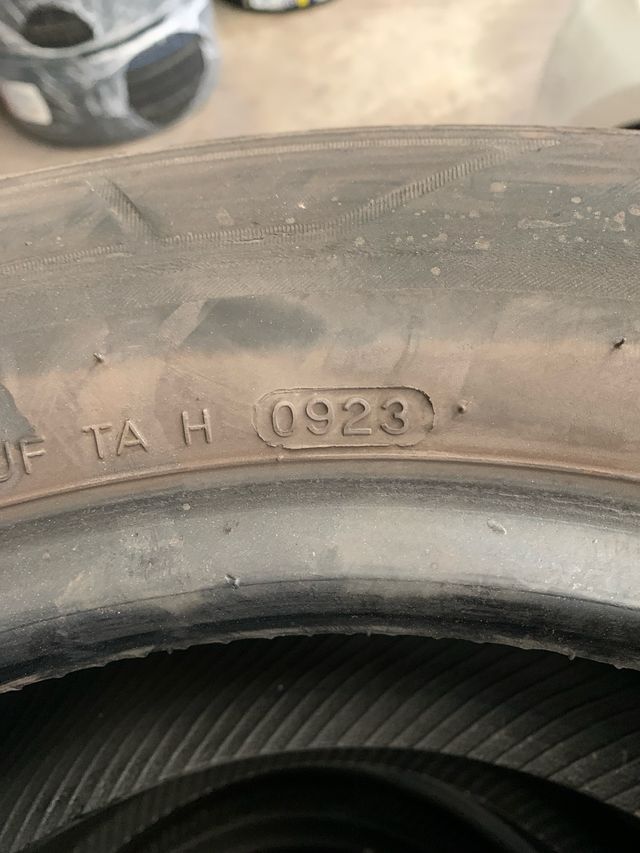 Neumáticos Hankook 215/65R16 109/107T
