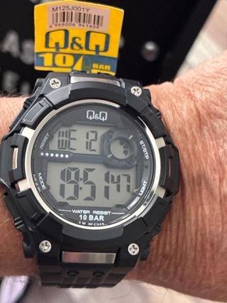 Reloj Q&Q Hombre Digital 10 BAR