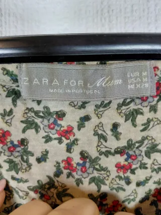 Camiseta floral beige