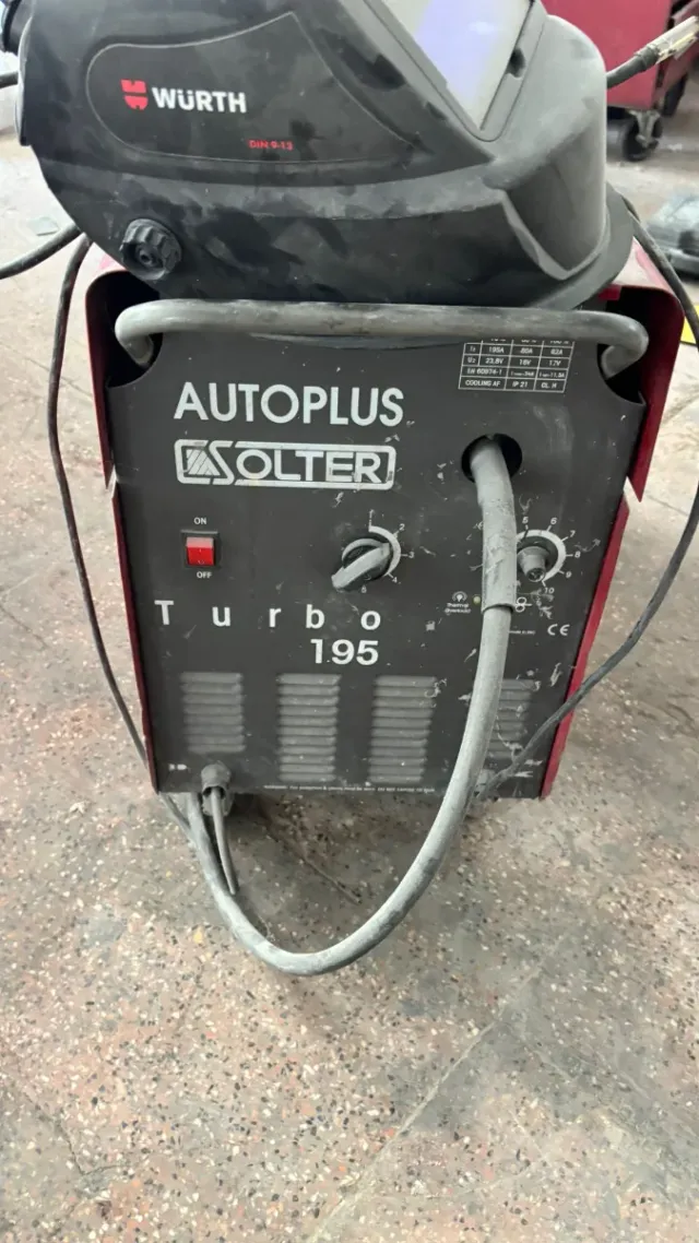 Soldadora Solter Autoplus 195 Turbo.