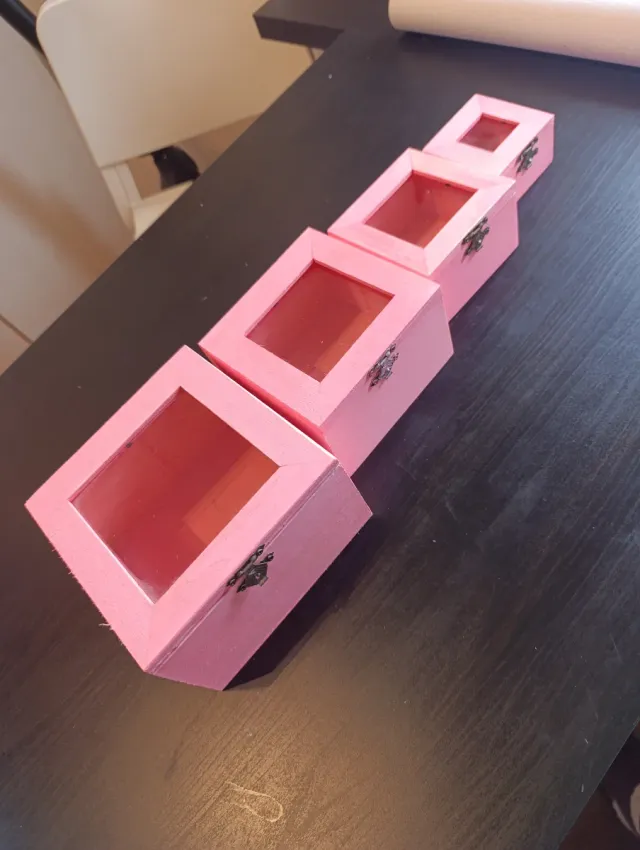 Juego 4 cajitas de madera con tapa marco cristal