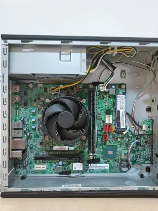 PC Sobremesa Acer como nuevo i5 SSD + periféricos