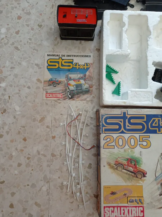 Scalextric STS Caja vacía y pistas