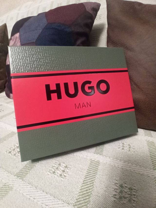 Hugo Boss Man Caja Regalo Verde y Roja