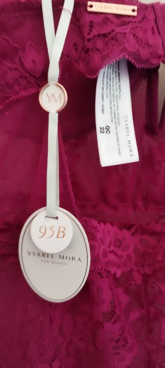 Body de encaje fucsia