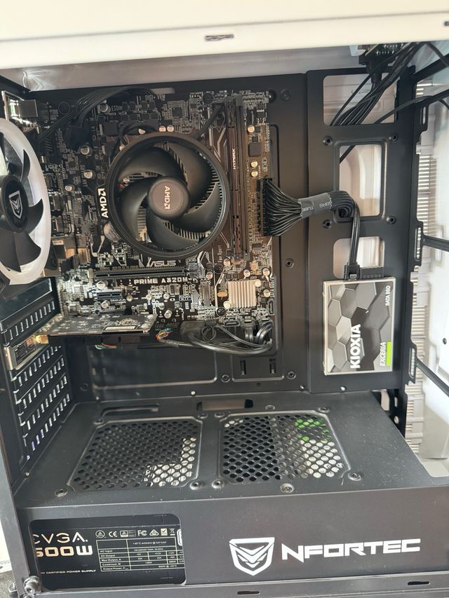 Torre PC Nfortec Blanca y Negra