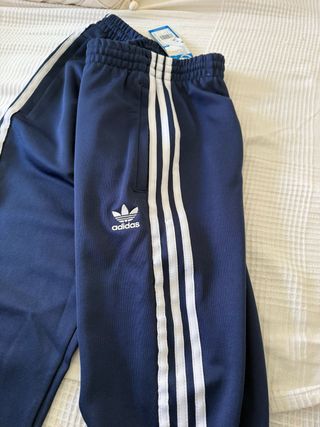 Pantalones Adidas estrenar