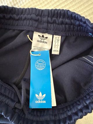 Pantalones Adidas estrenar