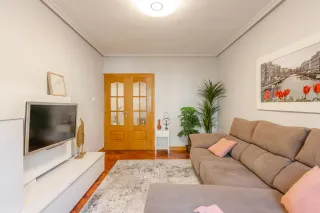 Mueble de salón blanco