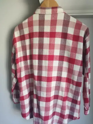 Camisa de cuadros roja y beige