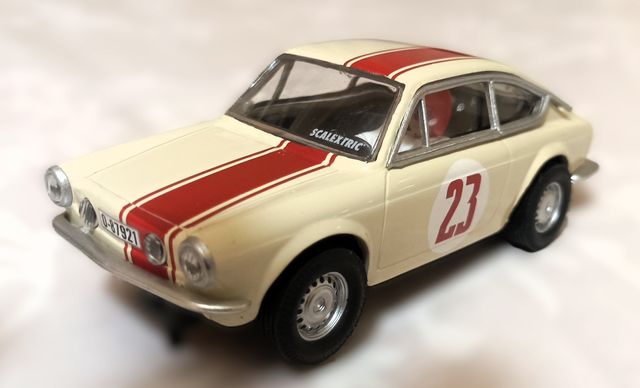 Coche Scalextric SEAT 850 TC
