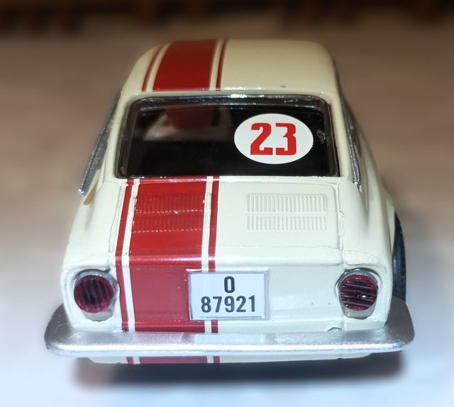 Coche Scalextric SEAT 850 TC