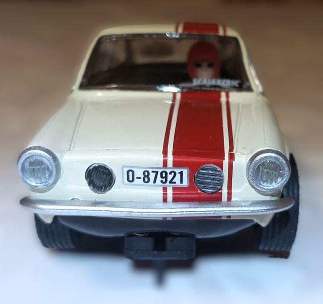 Coche Scalextric SEAT 850 TC