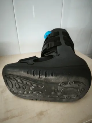 Bota ortopédica ajustable