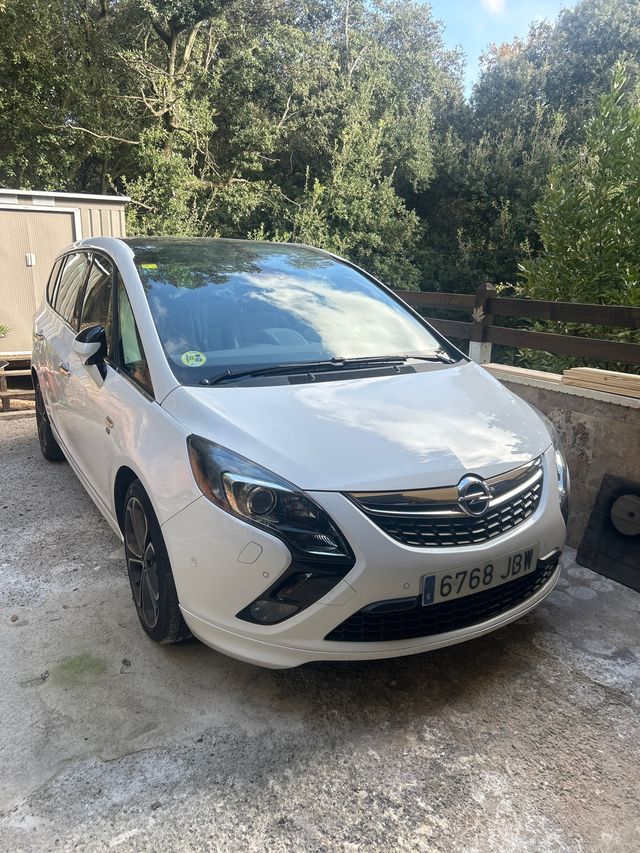 Opel Zafira Tourer 2015