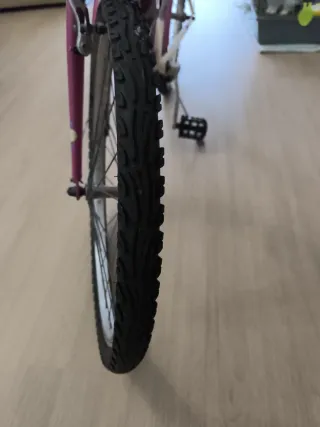 Bicicleta niña Btwin rosa y morada