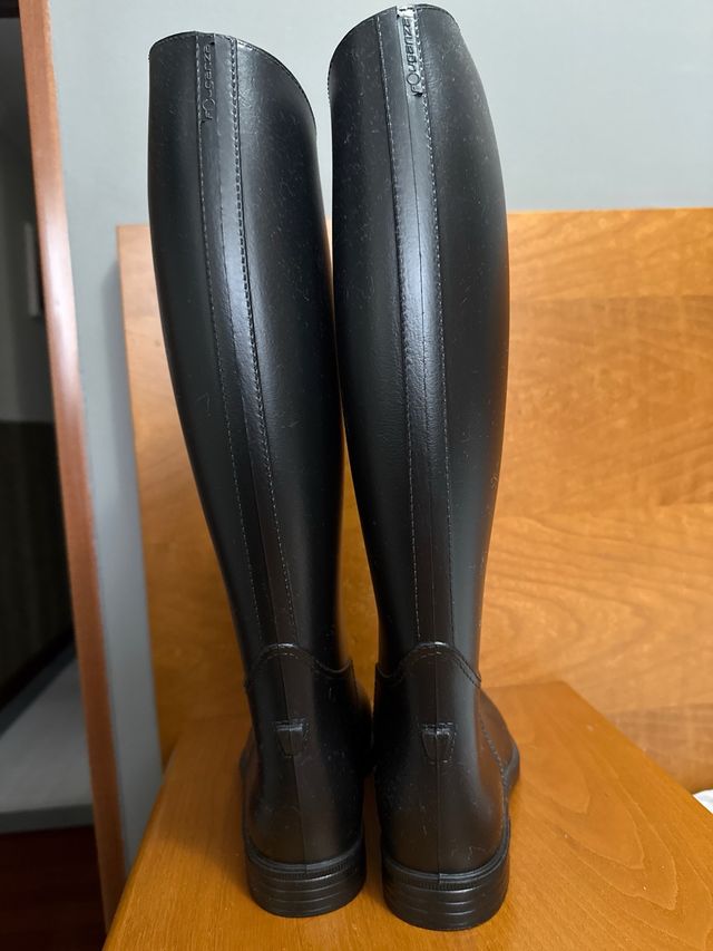 Botas de montar Decathlon negras sin estrenar