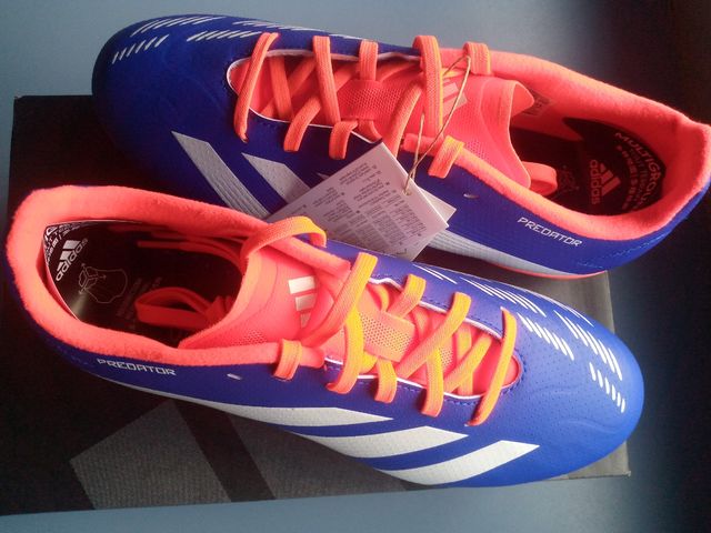 N 38.5 / Botas Fútbol nuevas Adidas Predator