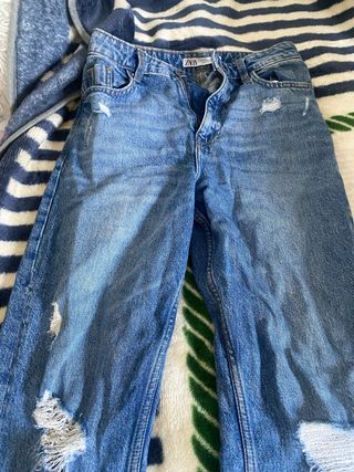 Pantalón vaquero ZARA estilo desgastado