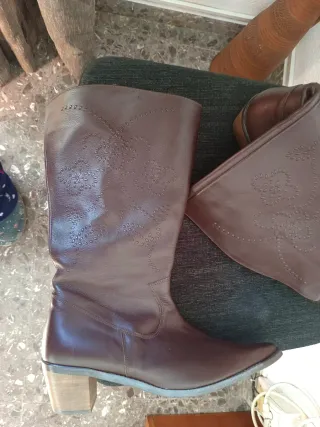 Botas de piel marrón talla 39 caña ancha