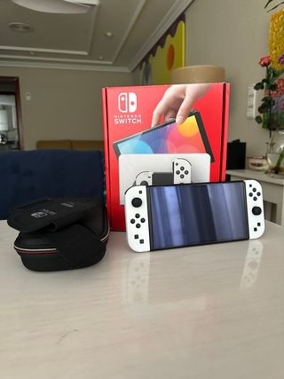 Nintendo Switch OLED + Accesorios