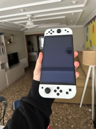 Nintendo Switch OLED + Accesorios